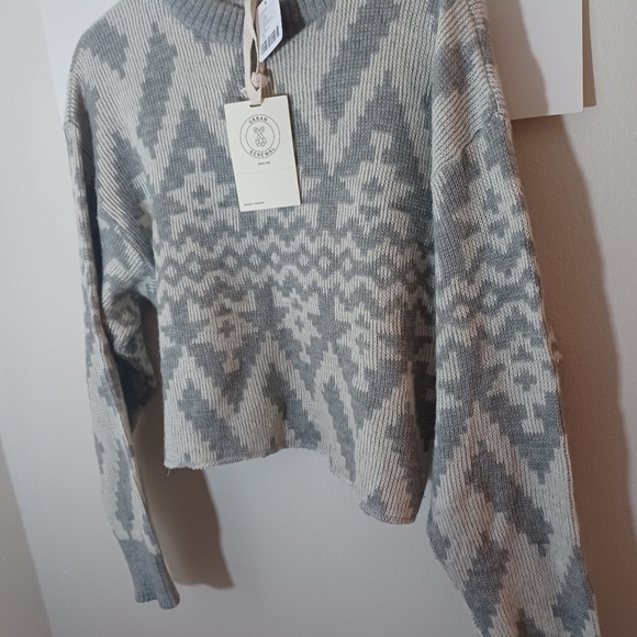 Urban Qutfitters Urban Renewal Grey Cropped Sweater Pullover Size Small - Picture 3 of 12